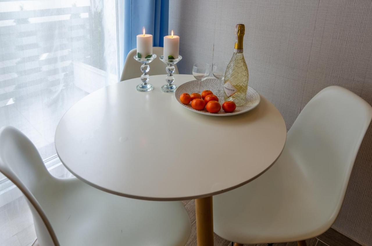 Holiday Home Slavia New S8 Miedzyzdroje Z Antresola I Balkonem Przy Plazy Bagian luar foto
